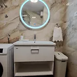 Terrace & Free Parking Апартаменти